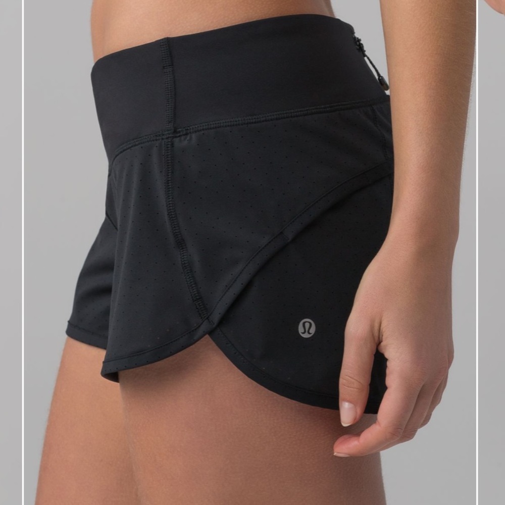 Lululemon Speed Short 4” lined- back zipper